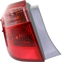 Stražnje svjetlo kompatibilno s izdanjem iz 2017., vozačeva lijeva strana, vanjska sa žaruljom sa žarnom niti